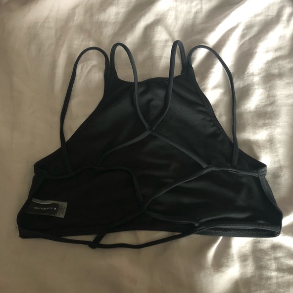 Black bikini top from ASOS - Picture 4 of 6
